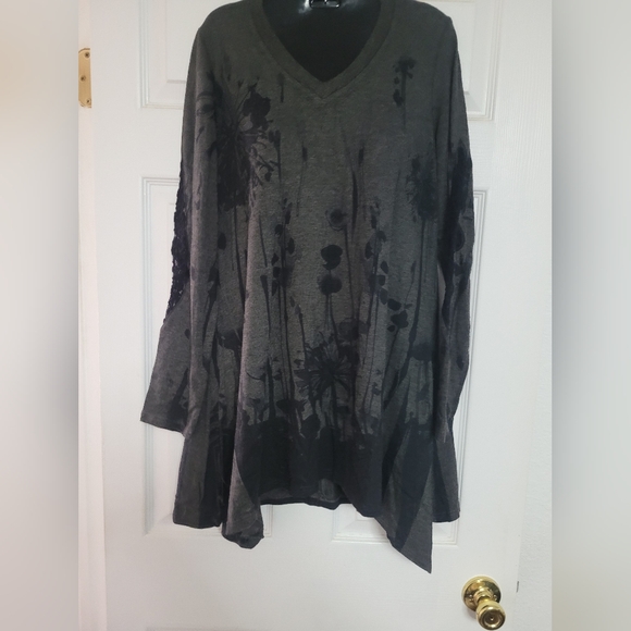 Cover Charge Tops - Gray and Black Floral Long Sleeve Top